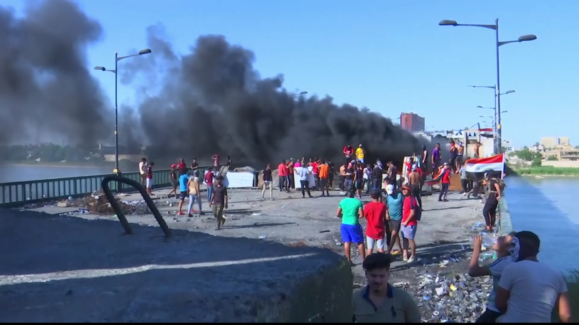 Li Başûrê Îraqê  xwepêşandan destpê kirin.